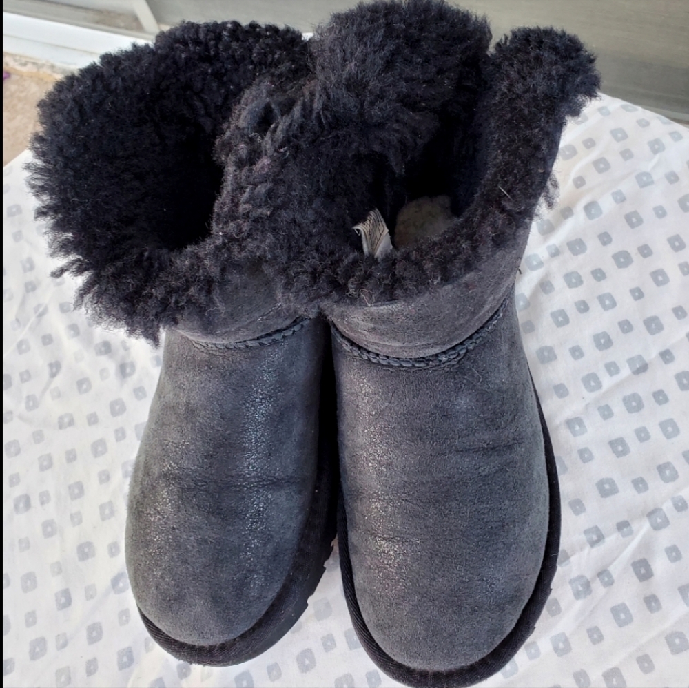 UGG Mini Bailey Leather Braid Bow Swarovski Black Boots Metal Logo Wmn Sz 5/ 36 - Picture 3 of 13
